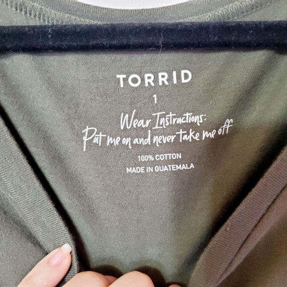 Torrid hello adventure tee - Picture 3 of 4